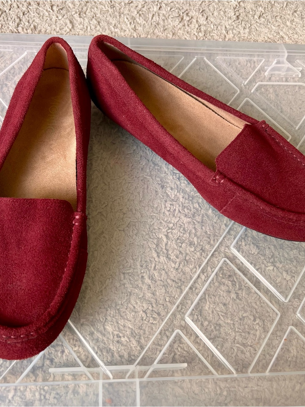 Vionic Debbie Women’s Burgundy Suede Loafers - Classic Comfort Size 9.5